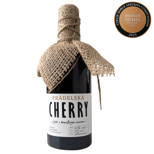 PRÁDELSKÁ Cherry s brazilským rumem 21% 0,7